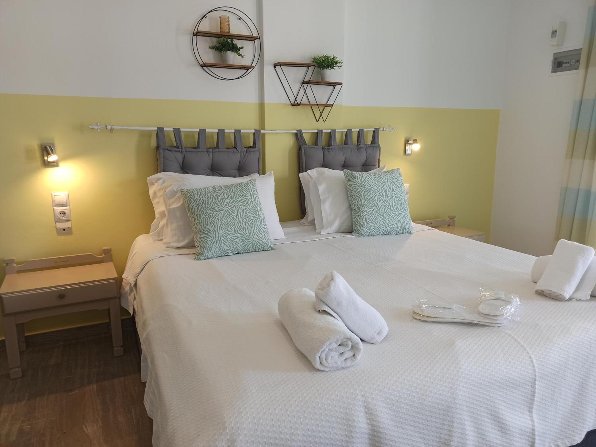 Theodora Rooms Poros Town Phòng bức ảnh